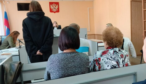 16-летняя девушка, проживающая в Новосибирской области, обманом получила 200 тысяч рублей от пожилых женщин.