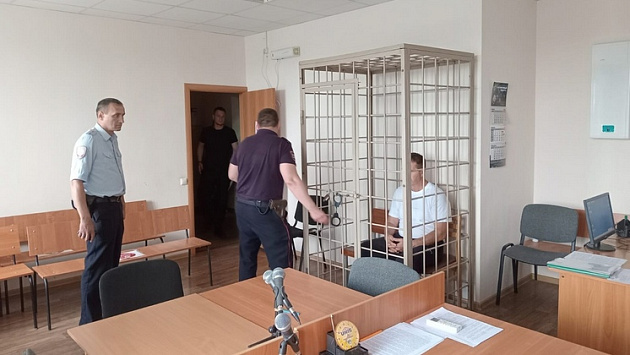 Новосибирский суд отправляет подозреваемого в пожаре под домашний арест