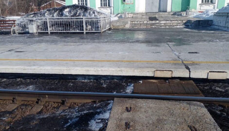 В Новосибирской области поезд тяжело травмировал мужчину на железнодорожных путях