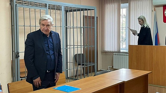 В Новосибирске начался суд над экс-главой Госстройнадзора по делу о взятке