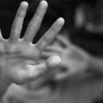 Жестокое избиение пятиклассника в Новосибирске: Подробности и реакция правоохранителей