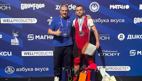 Выдающийся Успех: Новосибирский Тяжелоатлет Владислав Осокин Завоевал Бронзу Чемпионата России 2025